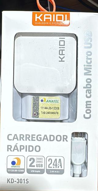 carregador 2.4A V8