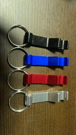 Chaveiro Abridor de Garrafas e Latas Metálico